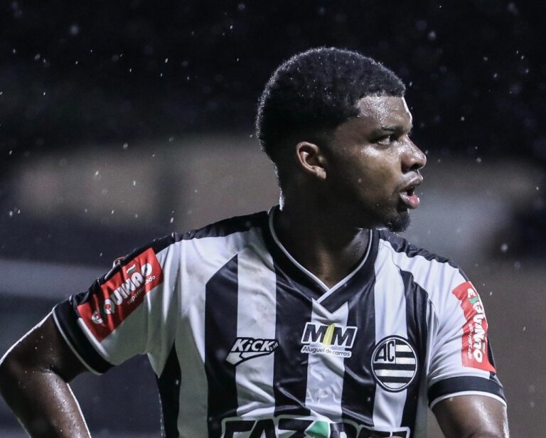 Lincoln acerta com Spartak Subotica um dia após rescindir contrato com o Athletic