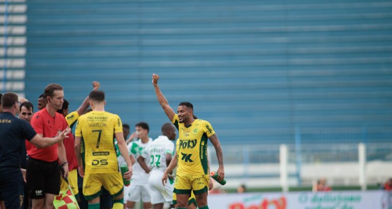 Fred Bruno é o mais certeiro da 24ª rodada e reduz vantagem do líder no Palpite ge