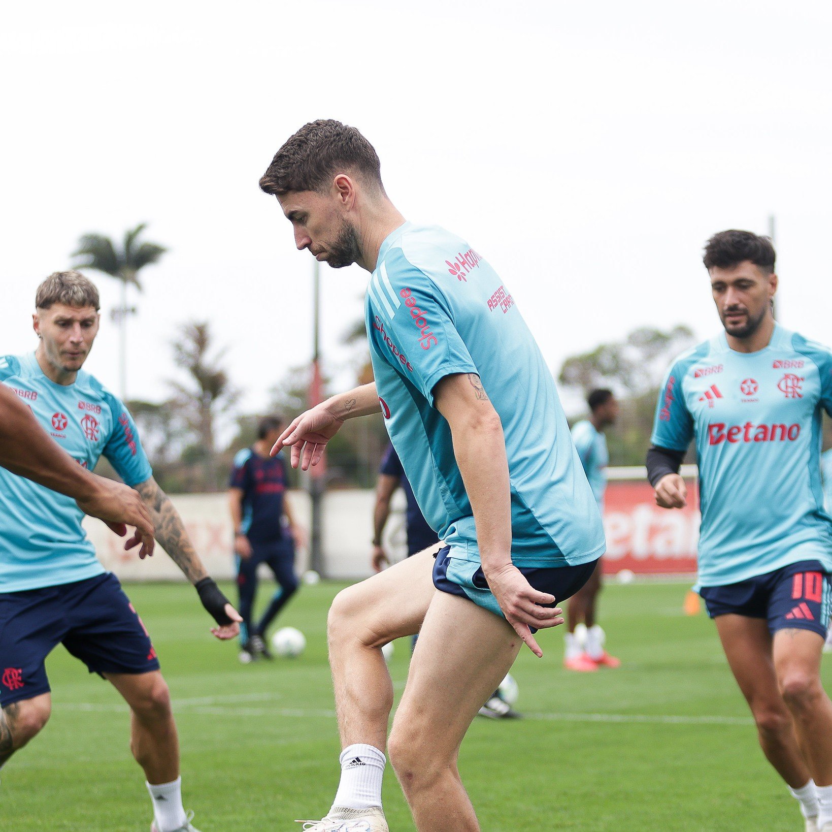 Jorginho volta a ser relacionado e Flamengo define elenco para viagem à Argentina - Imagem do artigo