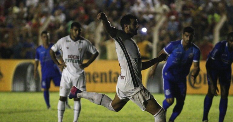 Henrique Dourado se diz superior a Messi em pênaltis e cita lista de craques