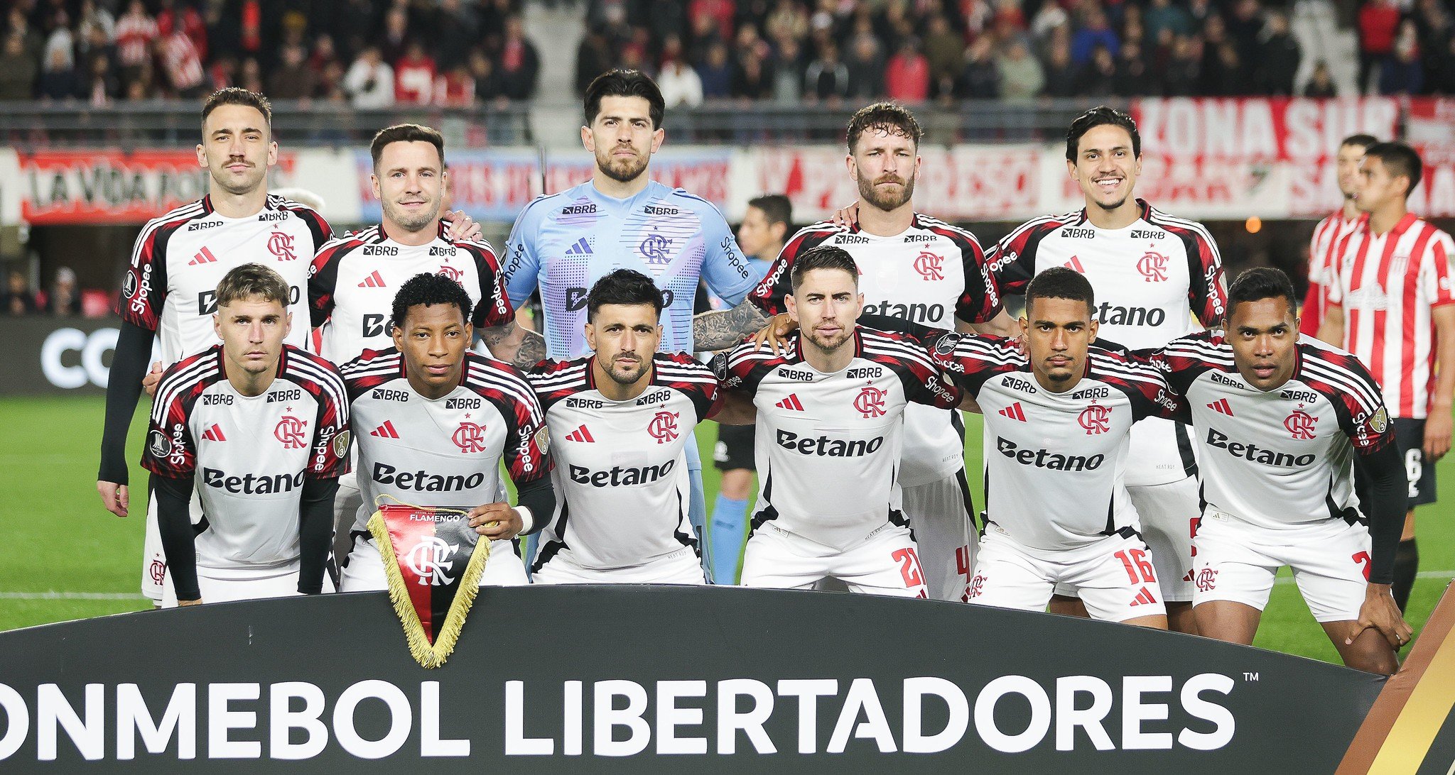 Saúl lidera notas, e Rossi brilha nos pênaltis na classificação do Flamengo contra o Estudiantes - Imagem do artigo