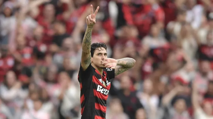 Flamengo vence Palmeiras com atuação brilhante de Pedro e acirra disputa pelo título do Brasileirão