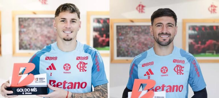 Arrascaeta e outro jogador uruguaio do Flamengo recebem prêmios do mês de setembro