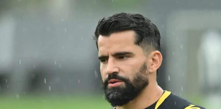 Rincón e Thaciano reforçam o Santos; Vojvoda decide substituto de João Schmidt contra o Vitória