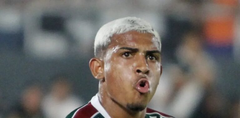 John Kennedy ganha vaga de Cano e será titular do Fluminense no clássico contra o Vasco