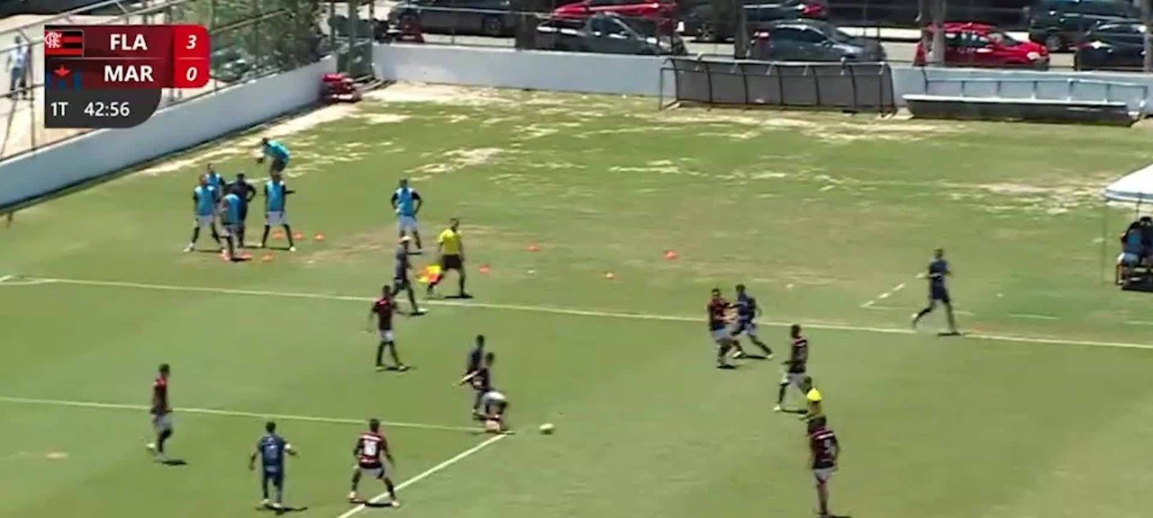 Camargo faz gol do meio-campo e Flamengo goleia Maricá por 4 a 0 nas quartas do Carioca Sub-20 - Imagem do artigo