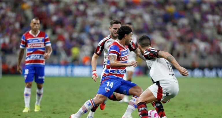 Fortaleza segura Flamengo no Castelão, vence por 1 a 0 e adia festa rubro-negra no Brasileirão