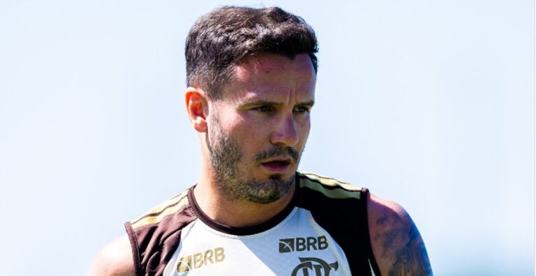 Flamengo adota cautela e evita estipular data para volta de Saúl