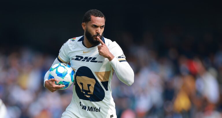 Jogada de Juninho ‘X’ viraliza após dois chapéus e assistência no México