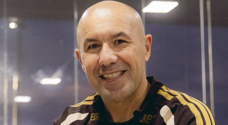 Flamengo promete bônus de até R$ 6 milhões a Leonardo Jardim por conquista da Libertadores