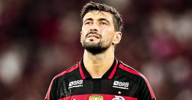 Arrascaeta bate recorde histórico de jogos por estrangeiros no Flamengo e brilha na estreia da Libertadores