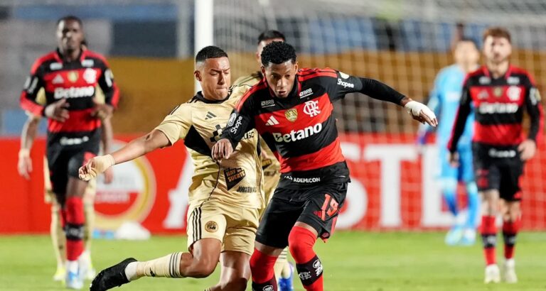 Derrota para o Flamengo provoca protestos e acusações contra arbitragem no Cusco