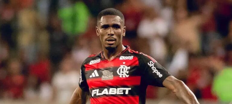 Evertton Araújo ganha espaço no Flamengo e recebe elogios de Leonardo Jardim