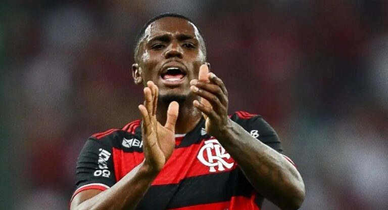 Newcastle monitora volante Evertton Araújo, revelação do Flamengo