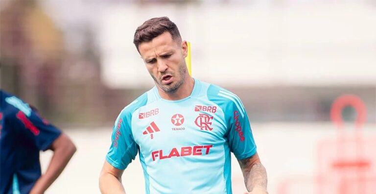 Saúl se aproxima de retorno ao Flamengo quatro meses após cirurgia no calcanhar
