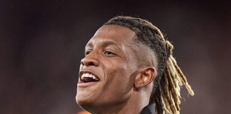 Danilo recusa oferta de 25 milhões de euros do Zenit e permanece no Botafogo