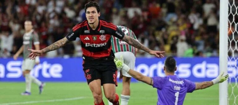 Brincadeira de Pedro sobre gol no Fla-Flu marca ação pelos 8 milhões de inscritos do Flamengo no YouTube