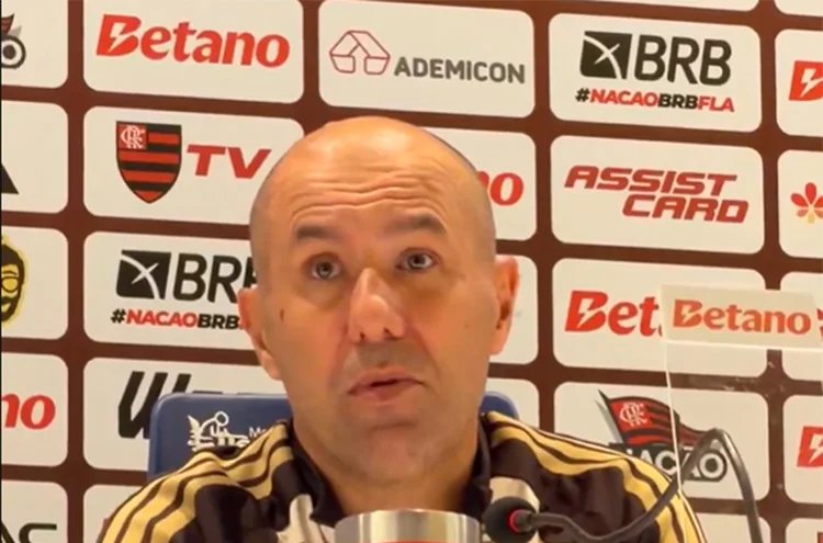 Leonardo Jardim destaca “próximo jogo” como única prioridade do Flamengo após vitória no Brasileirão