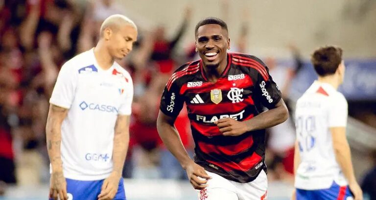 Evertton Araújo elogia Leonardo Jardim e consolida espaço no meio-campo do Flamengo