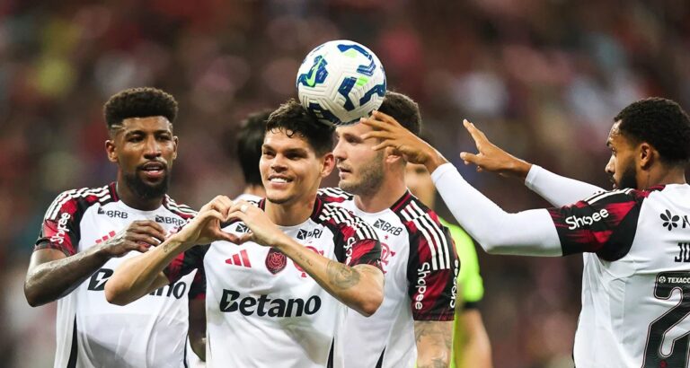 Flamengo amplia domínio em estatísticas do Brasileirão na era dos pontos corridos