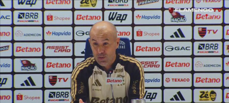 Jardim explica substituições no intervalo e celebra vitória do Flamengo sobre o Vitória