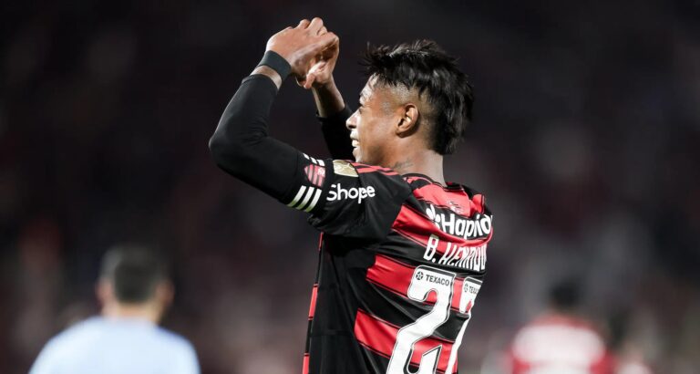 Flamengo e Bruno Henrique alinham renovação de contrato até 2027