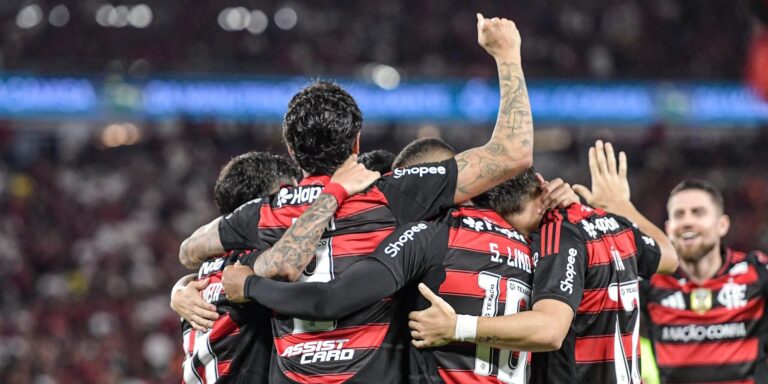 Flamengo goleia Atlético-MG e ironiza rival nas redes sociais