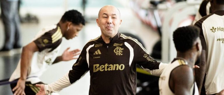 Flamengo de Leonardo Jardim chega a sete triunfos seguidos e supera sequência de Filipe Luís