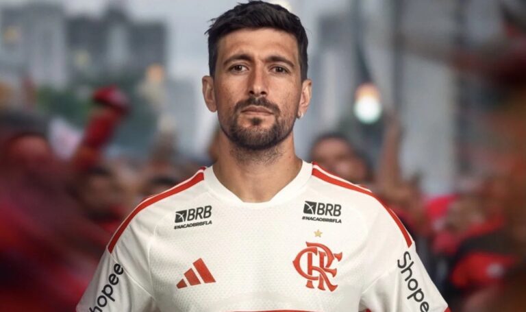 Flamengo usará novo uniforme branco pela primeira vez contra o Estudiantes