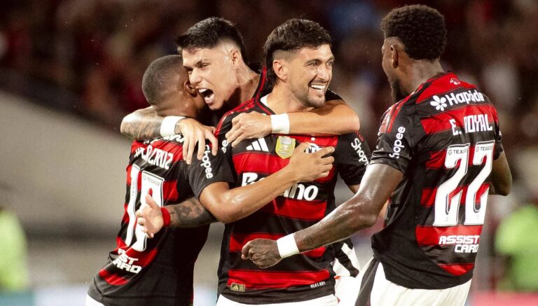Arrascaeta ressalta crescimento do Flamengo e exalta retorno de Paquetá