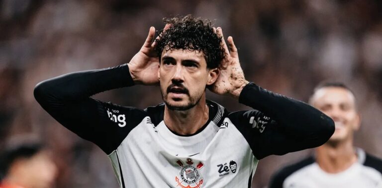 Zagueiro Gustavo Henrique assume vice-artilharia do Corinthians na temporada
