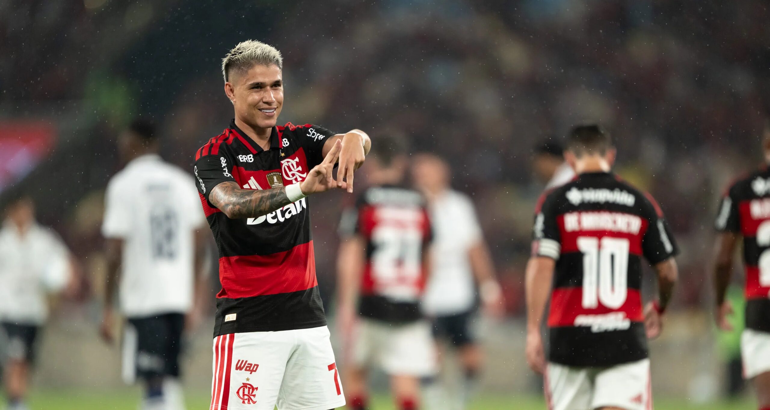 Felipe Melo elogia Luiz Araújo após empate do Flamengo com o Estudiantes pela Libertadores - Imagem do artigo original