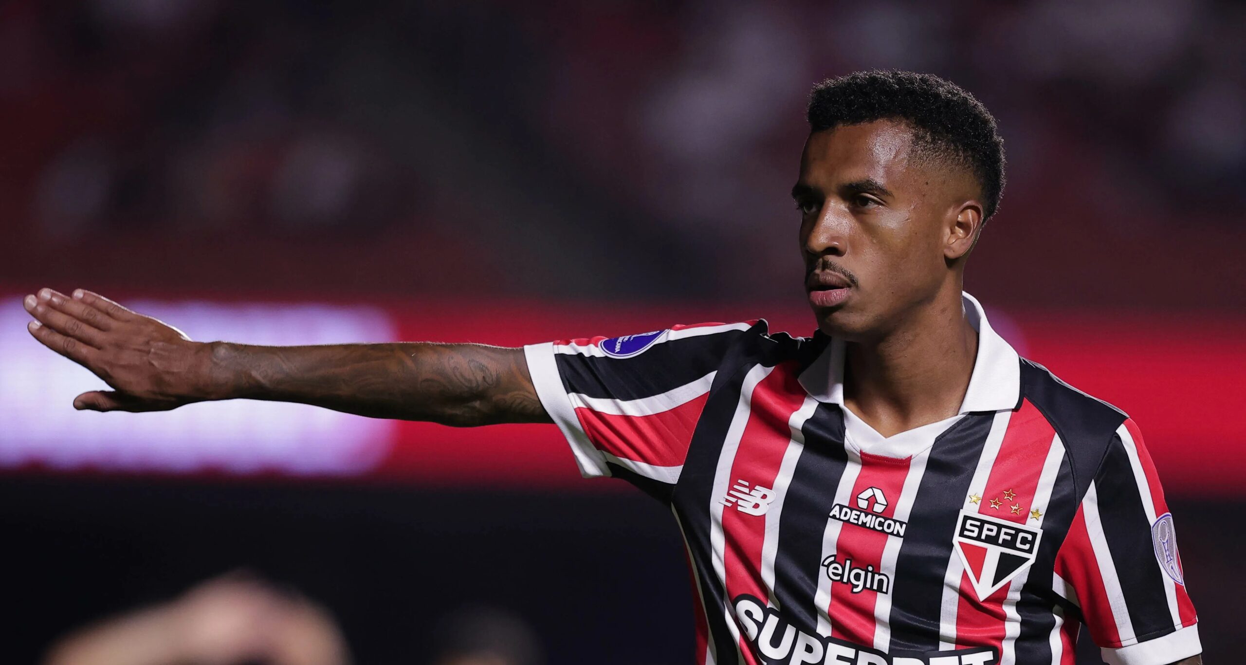 Marcos Antônio volta a treinar em campo e São Paulo projeta retorno antes da pausa para a Copa - Imagem do artigo original