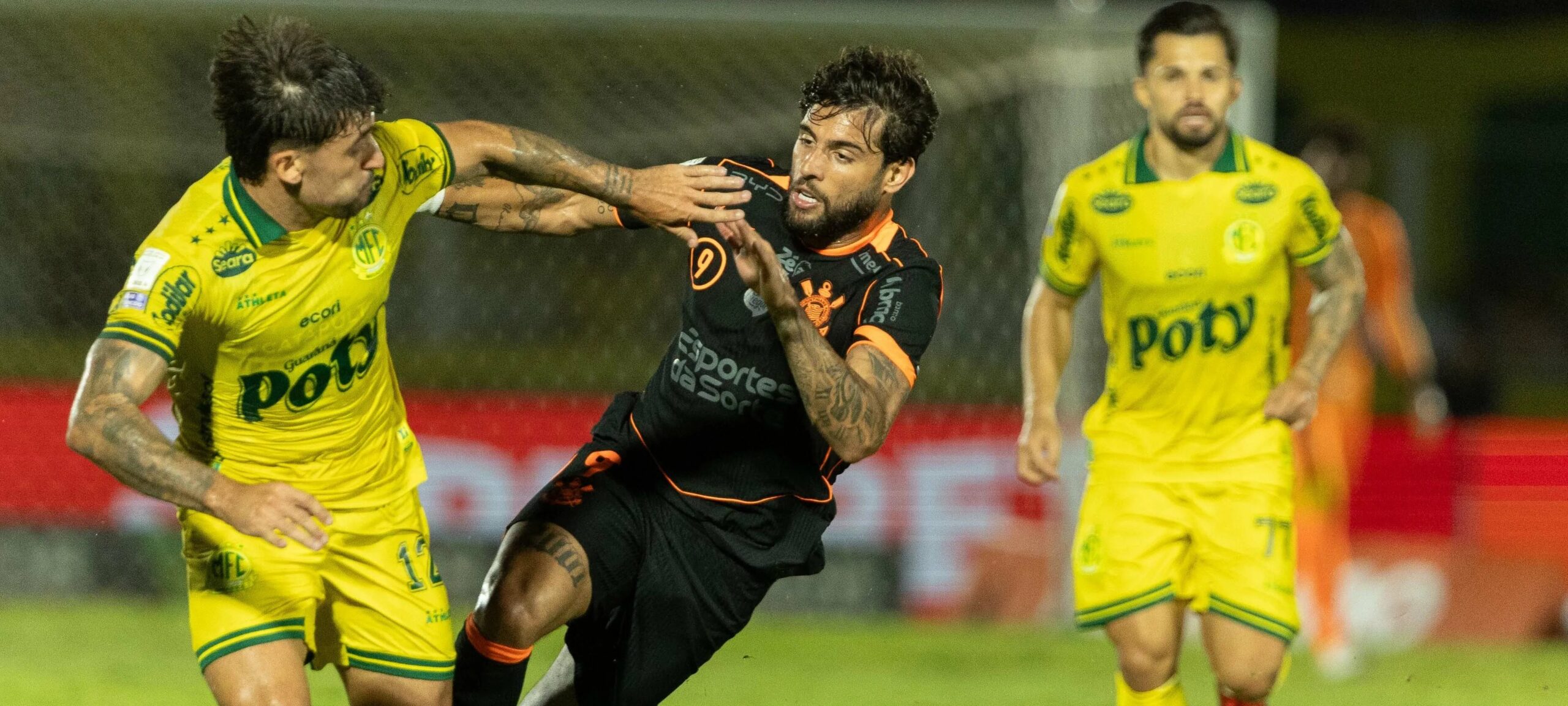 Fernando Diniz contesta atuação da arbitragem após derrota do Corinthians para o Mirassol - Imagem do artigo original