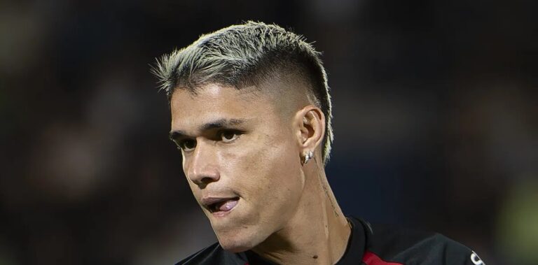 Atlético-MG prepara nova oferta por Luiz Araújo e pressiona Flamengo