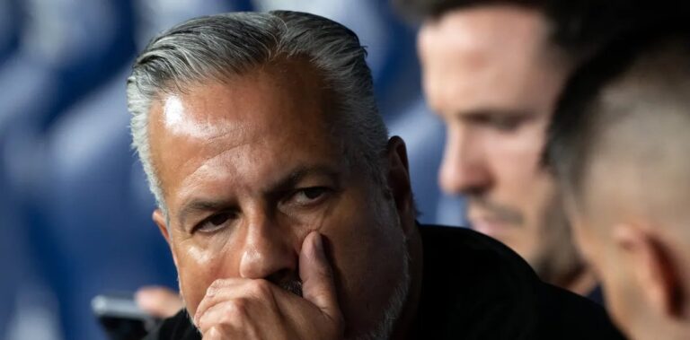 Flamengo se aproxima de centroavante que atua no futebol argentino