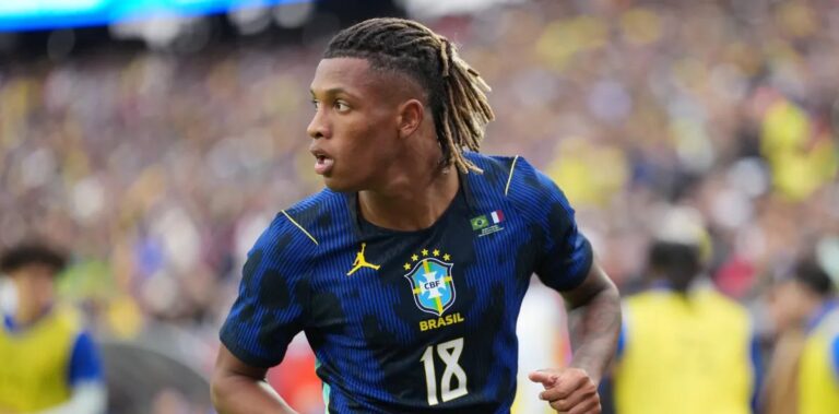 Flamengo procura meio-campista de perfil semelhante ao de Danilo, mas descarta investir no volante do Botafogo