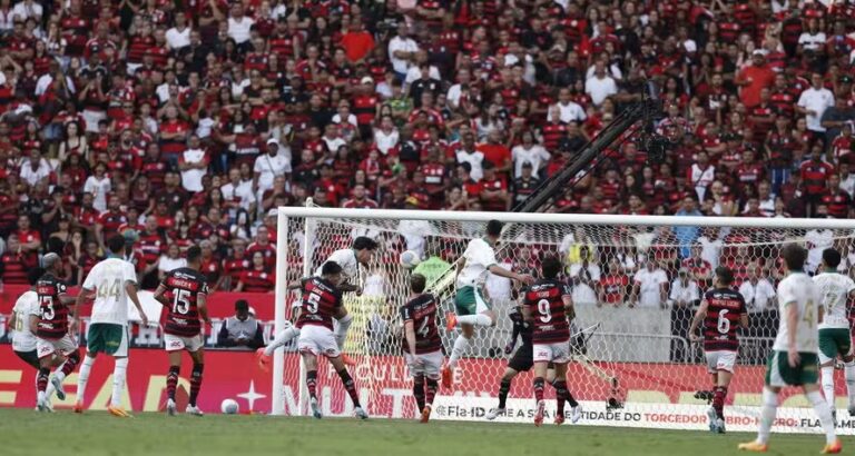 Jogadas aéreas já causam 44% dos gols sofridos pelo Flamengo em 2026