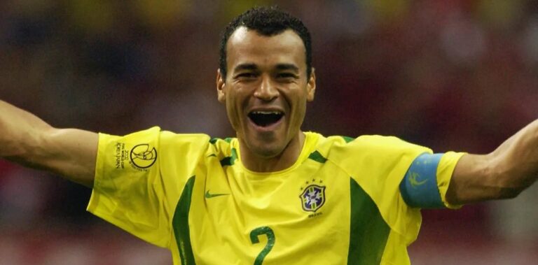 Cafu: capitão do penta e único jogador a disputar três finais seguidas de Copa