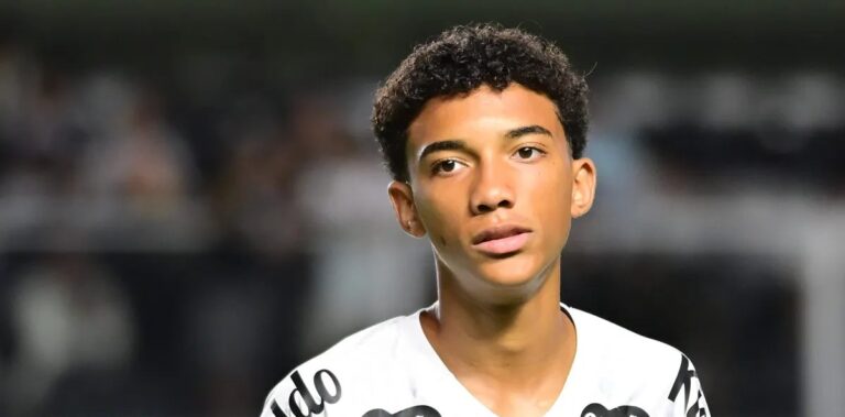 Flamengo acompanha situação de Robinho Júnior, porém nega tratativas imediatas