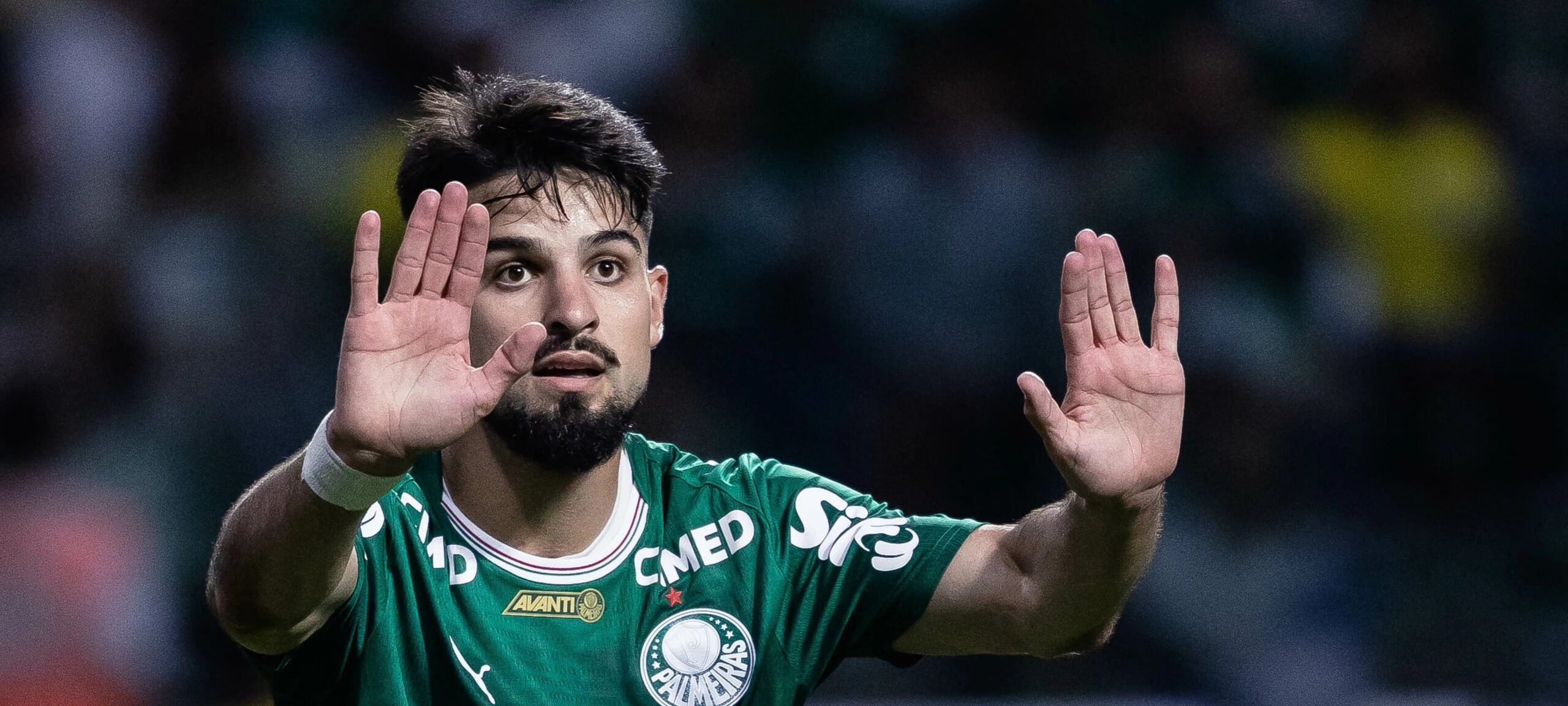 Abel Ferreira esclarece gesto com dedo do meio e diz que foi direcionado a Flaco López - Imagem do artigo original