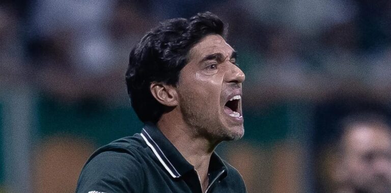 Abel Ferreira critica calendário brasileiro após vitória do Palmeiras na Libertadores
