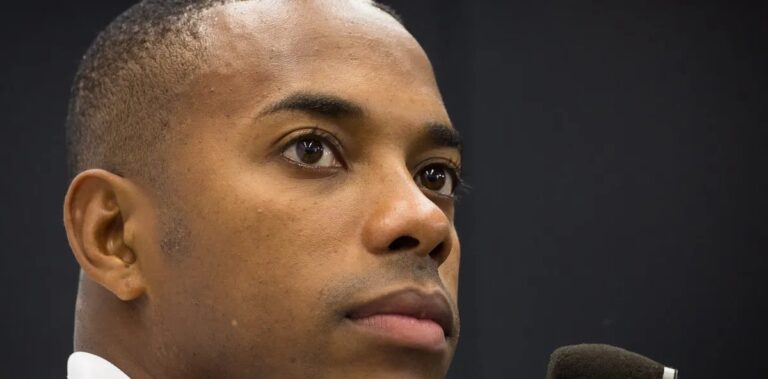 Robinho pai desiste de prosseguir com caso contra Neymar após pressão familiar