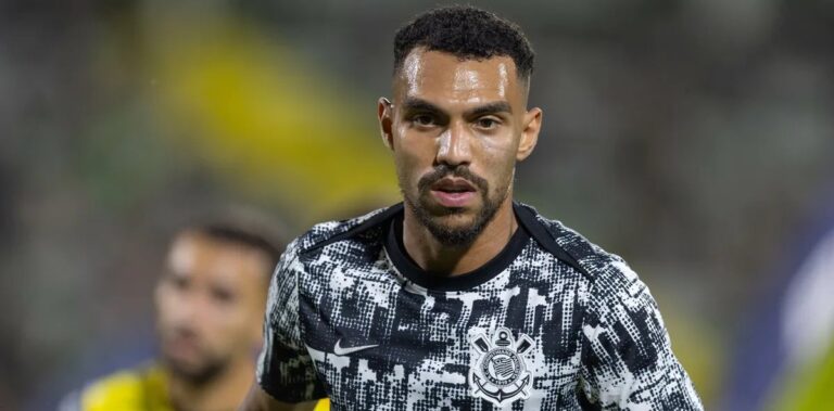 Matheuzinho garante presença no Majestoso e mira recuperação do Corinthians