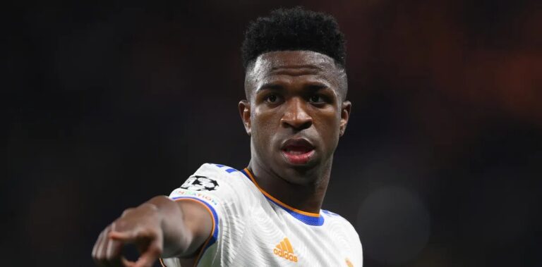 Vinícius Júnior é alvo de suspeita por vazamento de informações internas no Real Madrid