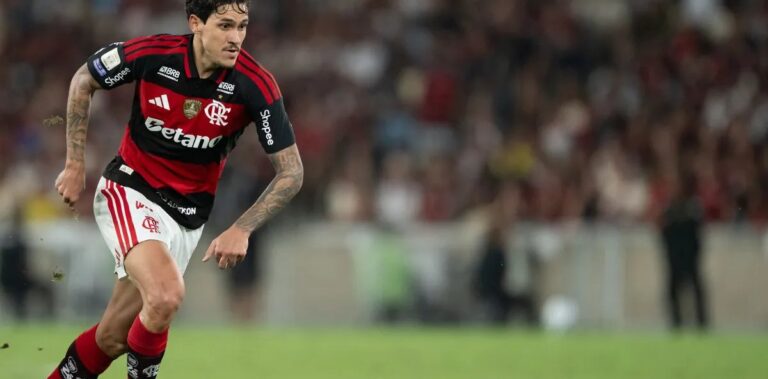 Flamengo leva melhor ataque à Arena para encarar defesa menos vazada do Brasileirão