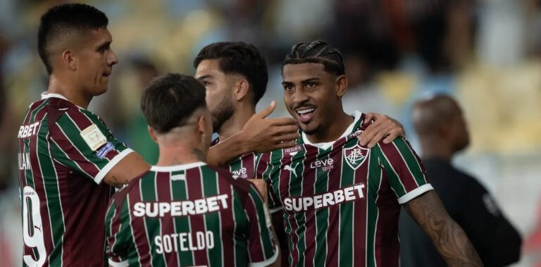 Fluminense cede empate ao Vitória no Maracanã e fica só no 2 a 2 pela 15ª rodada
