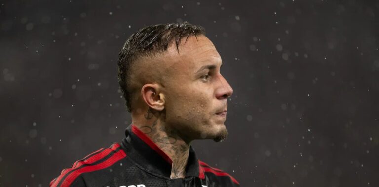 Flamengo observa Léo Scienza, do Southampton, como possível substituto de Everton Cebolinha