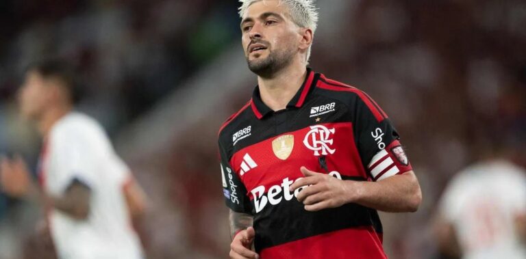 Grêmio recebe Flamengo neste domingo pela 15ª rodada do Brasileirão; rubro-negro é apontado como favorito