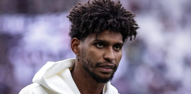 Hugo Souza lamenta ausência na Copa e diz que seguirá trabalhando para voltar à Seleção